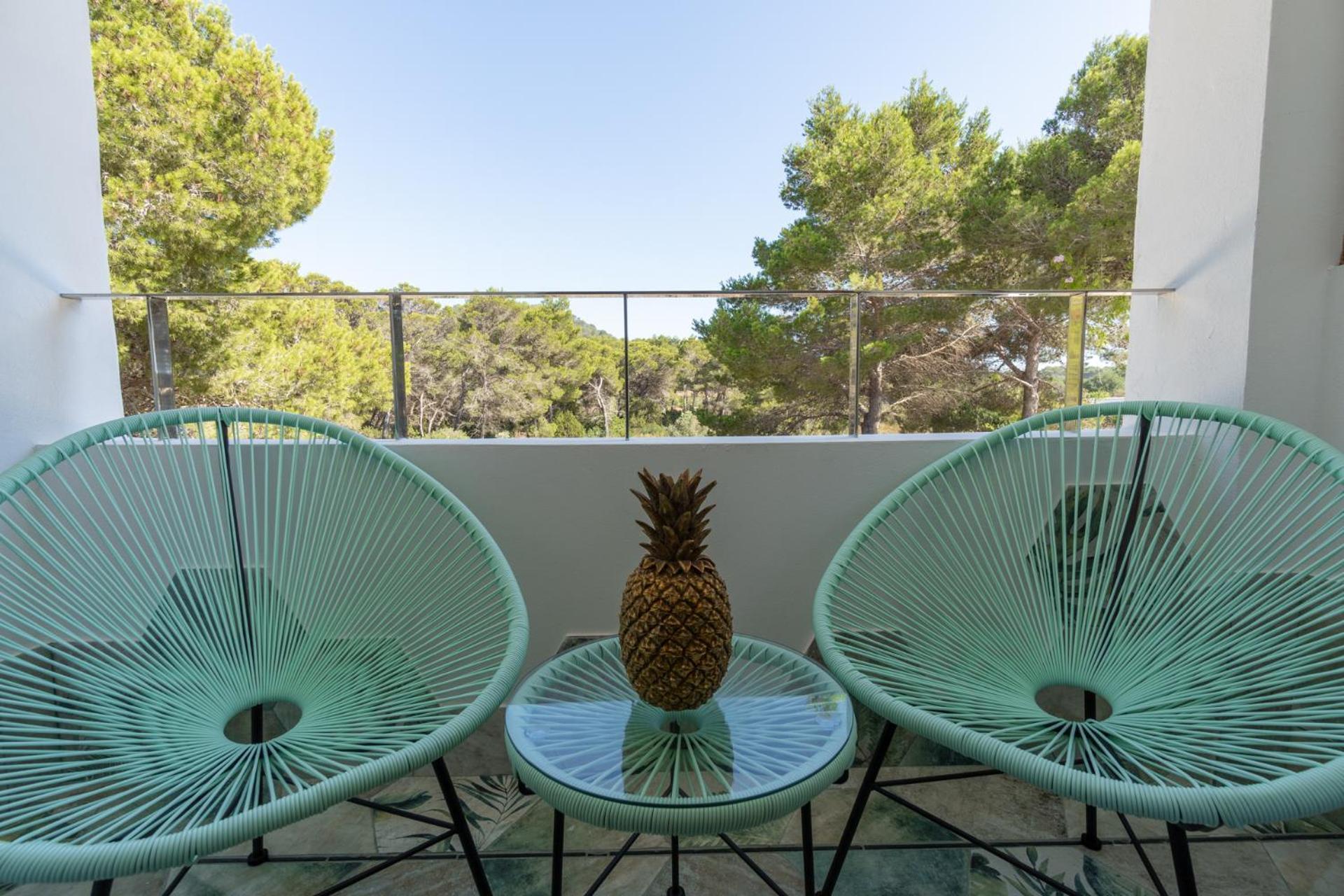 Hostal Restaurante Pou Des Lleo Sant Carles de Peralta Luaran gambar
