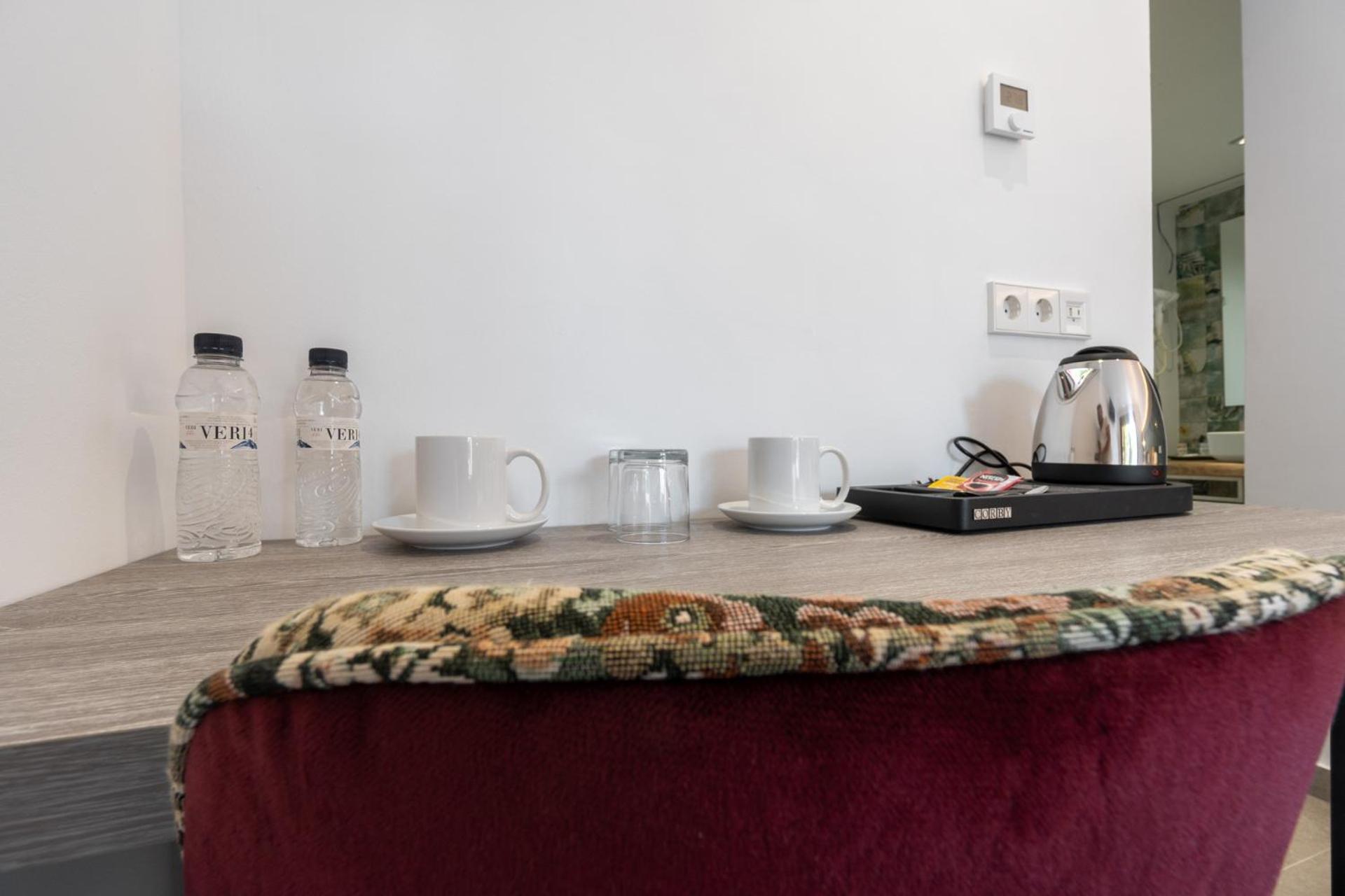 Hostal Restaurante Pou Des Lleo Sant Carles de Peralta Bilik gambar